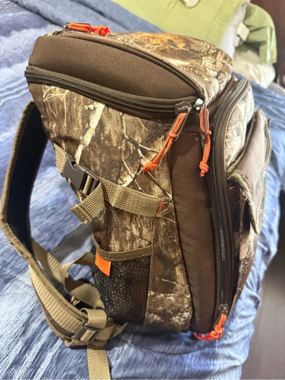 Igloo Brown Camo Insulated Men’s Cooler Backpack
